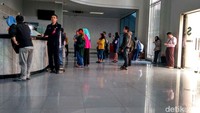 VIP memberikan kurs jual Rp 13.585/US$ dan beli sebesar Rp 13.545/US$.