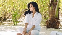 Senyuman manisnya memang bikin hati pria deg-degan. Dok. Instagram/naymirdad