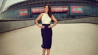 Kirsty Gallacher merupakan sudah menjadi bagian SkySports sejak 1998. Dia membawakan siaran langsung 4 hari dalam seminggu. (Foto: dok. Instagram)