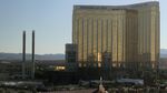 Foto: Dari Lubang Jendela ini, Paddock Tembaki Penonton Konser di Las Vegas