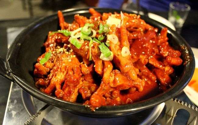 8 Makanan  Super Pedas  dari Korea  yang Bikin Keringat 