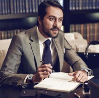 Bront Palarae beberapa kali tampil di film garapan sutradara Indonesia. Sebelum sosoknya populer karena film Pengabdi Setan, Bront  pernah bermain di serial yang juga digarap oleh Joko Anwar berjudul Halfworlds. Bront kemudian bermain di film  My Stupid Boss garapan Upi Avianto. Foto: dok. Instagram