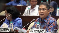 Adanya tindakan ormas yang tidak dapat diselesaikan menggunakan UU 17/2013 karena tak mengatur perbuatan ormas tersebut di atas. Keadaan ini memaksa pemerintah mengatur cepat agar tak ada perubahan landasan ideologi Pancasila dan landasan konstitusional UUD 45. Pemerintah harus segera membuat peraturan yang mengisi kekosongan UU itu, tutur Rudiantara.