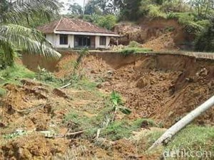 Cianjur Longsor, 380 Rumah Rusak dan 1.300 Warga Mengungsi