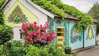 Perkampungan ini dikenal dengan nama The Painted Village (AFP)