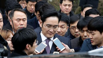 Pada 2017, JY Lee ketiban kasus besar. Pengadilan Korea Selatan menjatuhkan vonis penjara 5 tahun terkait serangkaian tuduhan penyuapan, penggelapan dana, dan penyembunyian aset di luar negeri. Foto: Getty Images