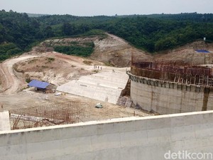 Cerita Misteri 51 Makam Keramat di Lokasi Pembangunan Waduk Karian