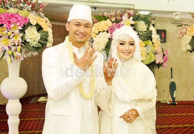 Inspirasi gaun pengantin syari datang dari Nuri Maulida saat menikah di 2014 lalu. (Dok. Detikfoto)