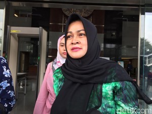 Istri Gatot Pujo: Buat Teman-teman yang Tersangka, Jadi JC Aja