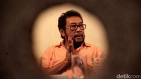 Yorrys mengatakan dia tak ingin menanggapi kabar dari pihak yang disebutnya tak punya kompetensi untuk menyampaikan.