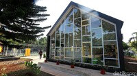 Belum ada data pasti mengenai jumlah listrik yang dihasilkan karena baru diresmikan pekan lalu. Namun, pengukuran terakhir menunjukkan panel surya tersebut mampu menghasilkan tidak kurang dari 20.000 watt sehari, dalam kondisi matahari cerah.