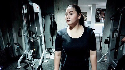 Ciat! Audy Uwais Tendang Bobot Berlebih dengan Nge-Gym
