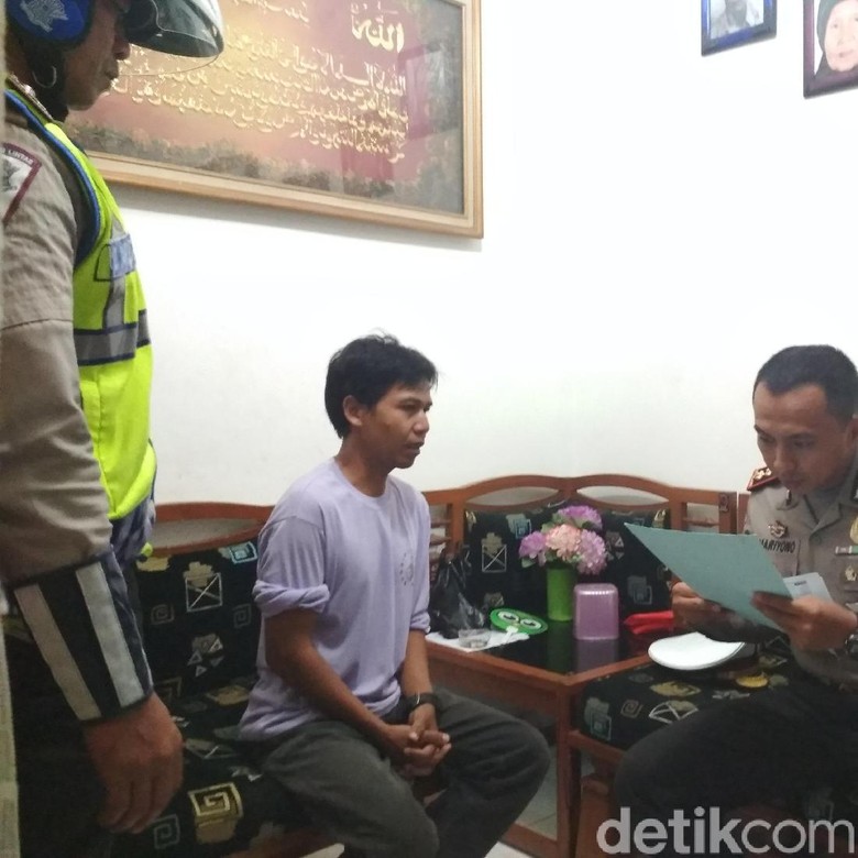 Kagetnya Asep Saat Polisi Menilang di Kediamannya Kagetnya Asep Saat Polisi Menilang di Kediamannya