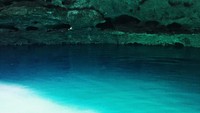 Batu-batu dan tebingnya sudah ada sejak 33 juta tahun yang lalu. Bahkan, beberapa fosil binatang juga ditemukan di sini. Mau coba diving di sini? (Instagram/chelrodrguez)