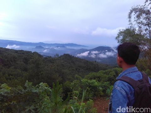 Sekitar Pantai Pelang Trenggalek/