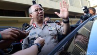 Setyo memberikan keterangan sebelum meninggalkan Mabes Polri.