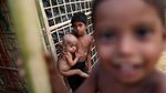 Anak-anak Rohingya Bertahan Hidup di Pengungsian