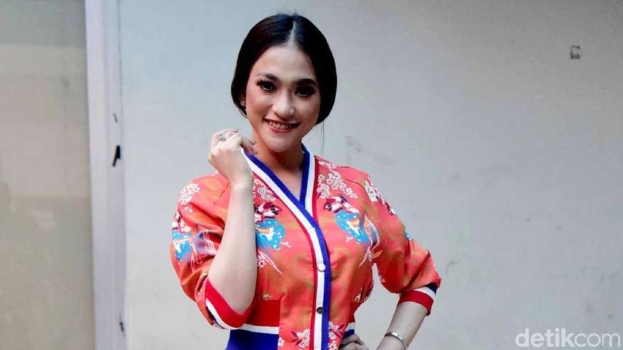  Amel  Alvi Pasang Tarif Rp 30 40 Juta Gadis Cantik di 