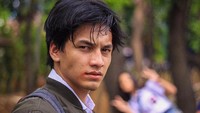 Pesonanya berhasil meluluhkan hati para gadis. (Dok. Instagram/jefrinichol)