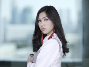 Apa Kata Isyana Sarasvati Bersanding dengan Para Diva di OST AAC 2?