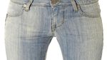 Jangan Terlalu Sering Pakai Skinny Jeans, Ini 6 Bahayanya