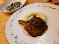 Ciknik: Nikmatnya Roast Chicken Juicy dengan Mashed Potato Beraroma Truffle