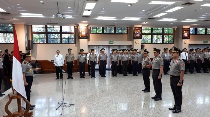 Kapolri Pimpin Upacara Kenaikan Pangkat 23 Pati