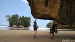 Potret Uniknya Trenggalek, Air Terjunnya Mengalir Langsung ke Pantai