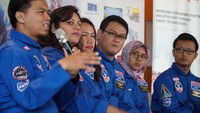 Para guru menceritakan pengalamannya setelah mengikuti pelatihan di Akademi Luar Angkasa Amerika Serikat. (Honeywell Indonesia).