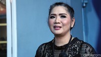 Akhirnya mulai tahun ini ia perlahan-lahan berhenti dari kebiasaan merokoknya.