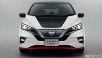 Nah divisi Nismo membuat konsep LEAF yang lebih garang dengan penambahan bodi kit di eksterior mobil. Hasilnya mobil disebut memiliki performa aerodinaika yang lebih baik tanpa mengorbankan koefisien drag mobil.  Foto: Nissan