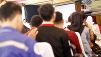 Kementerian Tenaga Kerja melaksanakan program pemahaman hubungan industrial ke berbagai daerah. Diharapkan melalui kegiatan ini calon angkatan kerja dapat memahami bagaimana hubungan industrial kedepannya antara perusahaan dan pekerja. 