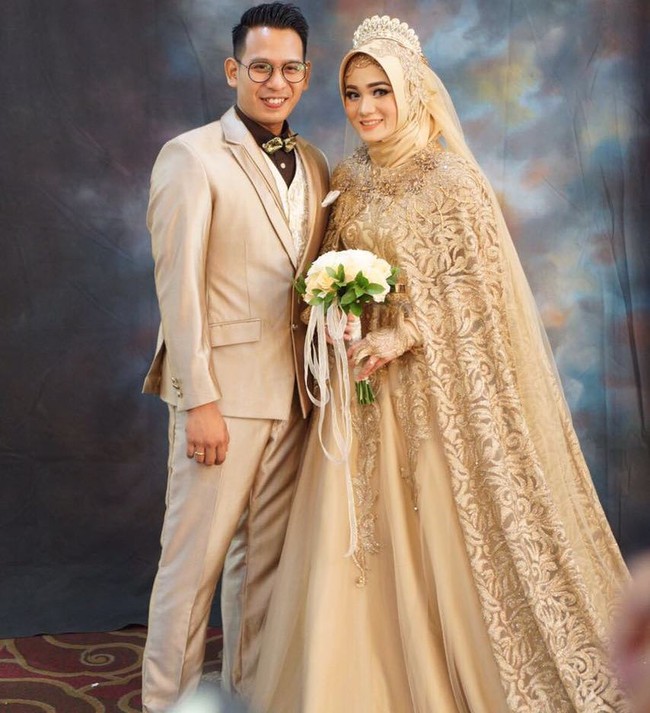 Inspirasi gaun pengantin syari kali ini coba karya dari rancangan Rya Baraba. (Dok. Instagram @rya_baraba)