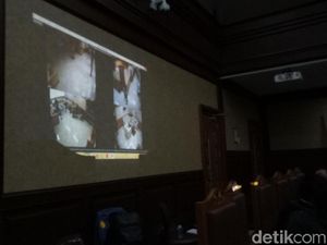 Jaksa Putar CCTV Saat Penyerahan Uang di Ruangan Eks Auditor BPK
