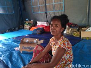 Curhat Pengungsi Gunung Agung Tak Bisa Ikut Upacara Purnama Kapat