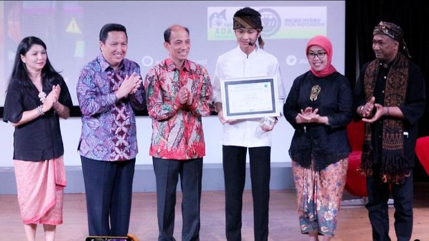 Cerita Gamma, Remaja 17 Tahun yang Terangi Desa di Sukabumi