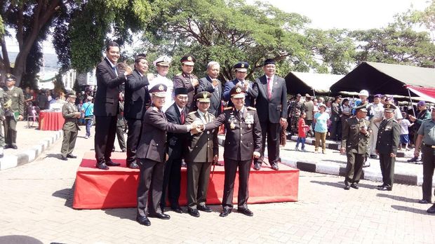 Suasana peringatan HUT ke-72 TNI di Lapangan Panglima Besar (Pangsar) Jenderal Sudirman di Ambarawa, Kabupaten Semarang.