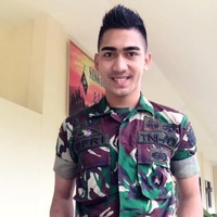 Satu lagi anggota TNI bertugas di Aceh yang memiliki wajah rupawan. Dia adalah Efri Andana. Para wanita yang menjadi followers-nya di Instagram kerap memuji alisnya yang lebat seperti alis Sinchan. Foto: Dok. Instagram