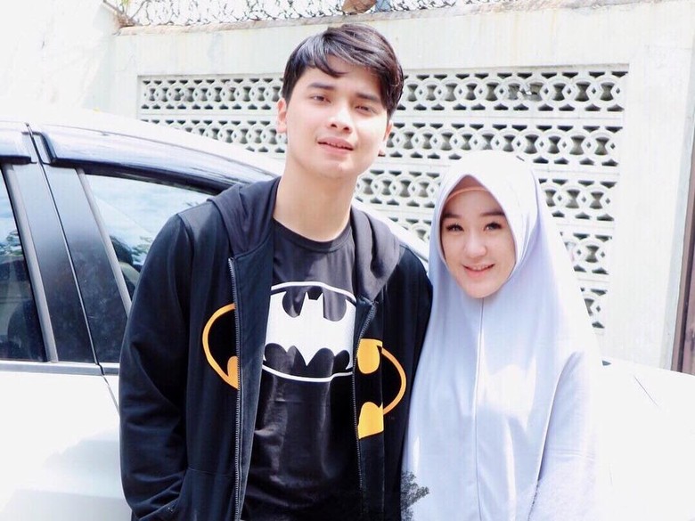 Bantah Berantem, Alvin Faiz dan Larissa Chou Buktikan Masih Harmonis Bantah Berantem, Alvin Faiz dan Larissa Chou Buktikan Masih Harmonis