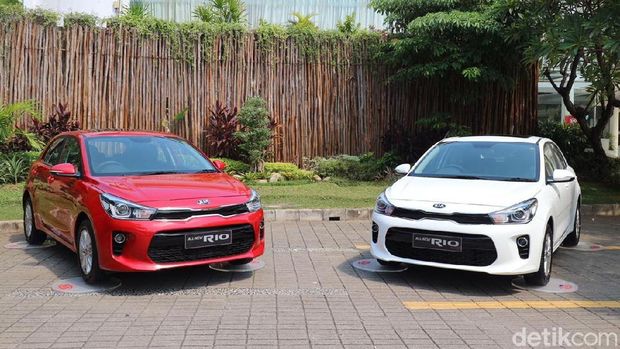 Menguji Keandalan 3 Mobil Kia