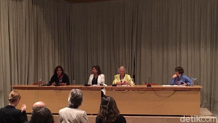 Di Universitas Malta, Susi Cerita Penenggelaman Kapal Maling Ikan