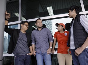 Base Jam Kenang Momen Manggung Pertama Kali