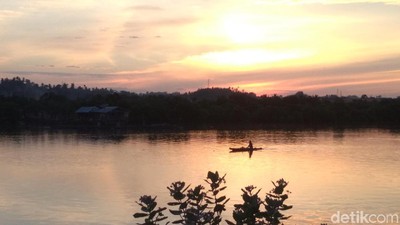 Foto: Sunset Cantik dari Waduk di Aceh