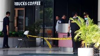 Garis polisi dipasang di TKP.