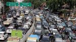 Perbaikan Jalan, Kendaraan Mengular di Jalan Basuki Rahmat