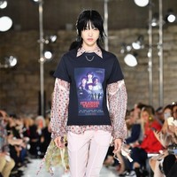 Louis Vuitton. Tahun ini Louis Vuitton menjamah pasar Millennials, salah satunya dengan merilis koleksi bersama Supreme yang banyak ditunggu fashionista dunia.Foto: Dok. Louis Vuitton