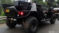 Meski tidak dilengkapi kemampuan lapis baja, keempat ban telah menggunakan jenis run flat, sehingga sanggup menahan terjangan proyektil. P6-ATAV yang mengusung transmisi otomatis dilengkapi kapasitas tangki bahan bakar 120 liter. Dengan kondisi fuel tank, P6-ATAV dapat sanggup melaju sejauh 500 km.  dok. pt sse