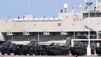 Alat utama sistem persenjataan (Alutsista) dipamerkan kehadapan masyarakat dan Presiden Joko Widodo di HUT ke-72 TNI.