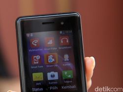 Smartfren Hadirkan Andromax 4G Bergaya Jadul