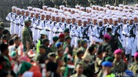 HUT TNI kali ini mengambil tema Bersama Rakyat TNI Kuat,.